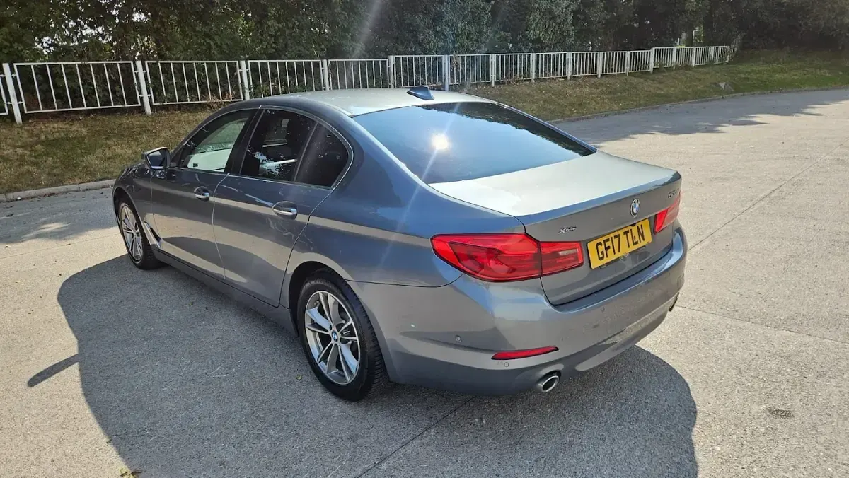Used BMW 520 Sport Line 190 HP (139 kW) 2017 Blue Sedan