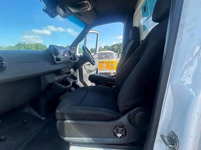 Used Mercedes Sprinter 143 HP (105 kW) 2018 White Van