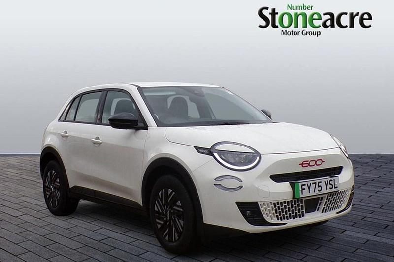 New Fiat 600E Red 114 kW (156 HP) 2025 SUV