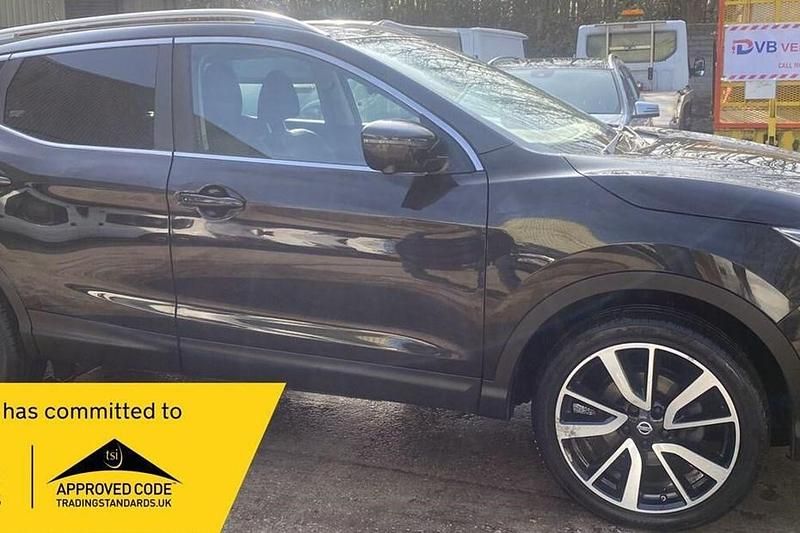 Used Nissan Qashqai Tekna 130 HP (95 kW) 2016 Black SUV