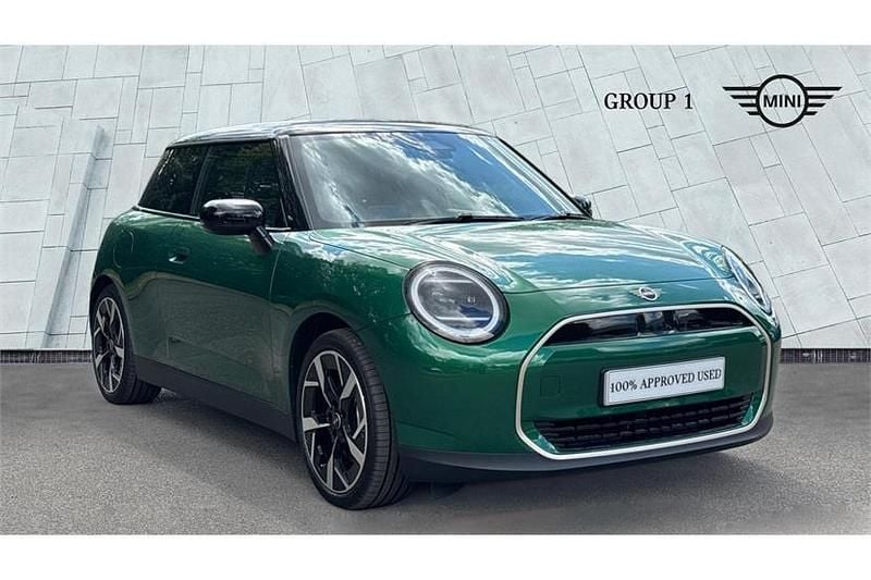 British racing green iv New 2025 Mini Cooper Exclusive Hatchback | £29,990 (Good price) - Image 1/4