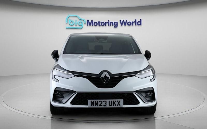 Used Renault Clio V RS Line 90 HP (66 kW) 2023 White Hatchback