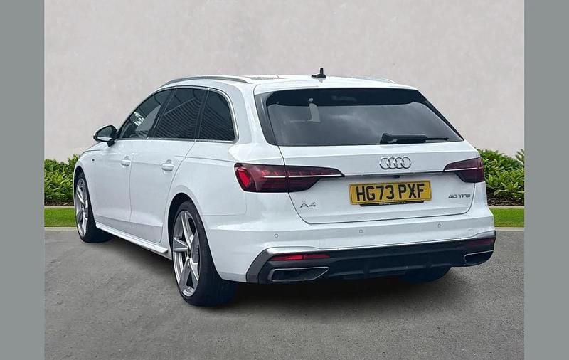 Begagnad Audi A4 S-Line 204 HK (150 kW) 2024 Vit Kombi