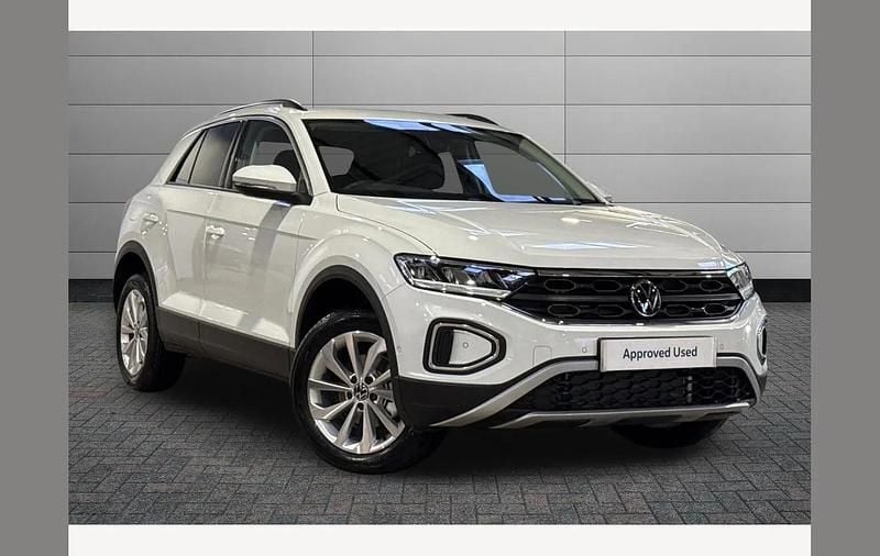 Pure white New 2025 VW T-Roc Match SUV | £27,550 (Super price) - Image 1/3
