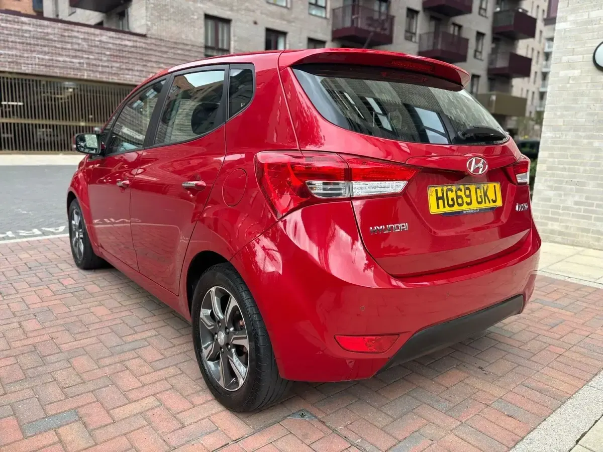 Used Hyundai i20 SE 2020 Red Hatchback
