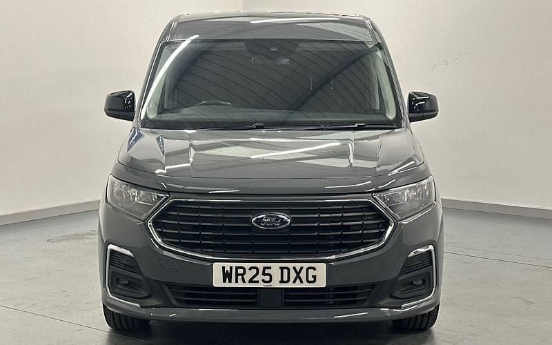 Usado Ford Transit Connect Limited 122 HP (89 kW) 2025 Cinzento Monovolume
