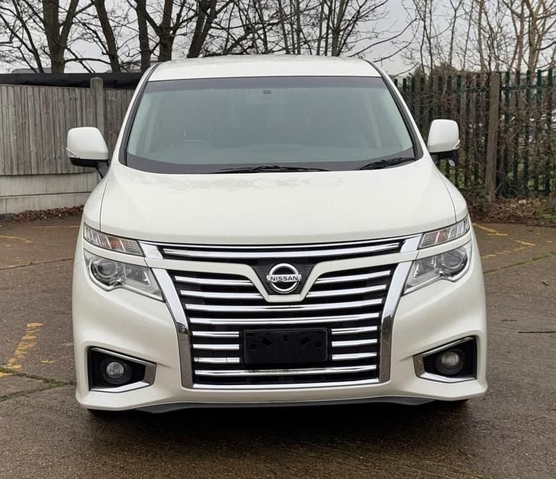 Used Nissan Elgrand 2018 White MPV