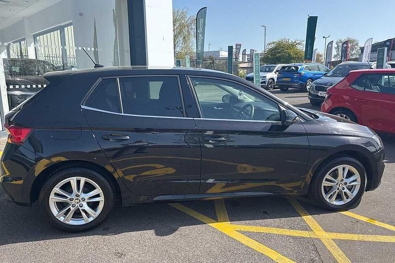 Usado Skoda Fabia SE L 85 CV (62 kW) 2024 Negro Utilitario