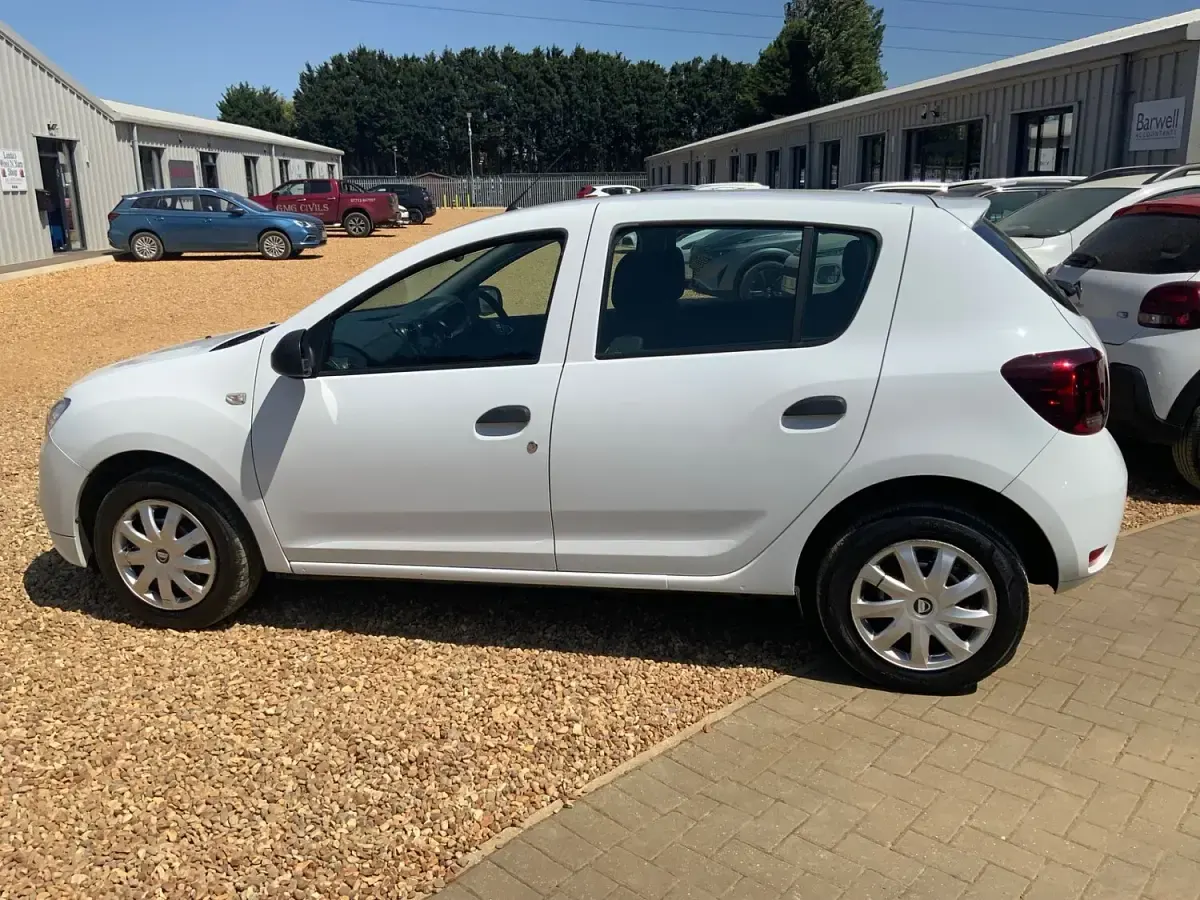 Used Dacia Sandero Ambiance 2017 White Hatchback