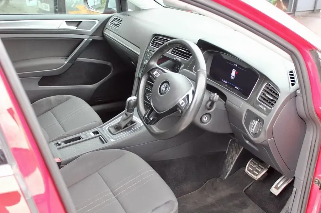 Used VW Golf Alltrack S 184 HP (135 kW) 2017 Red Estate