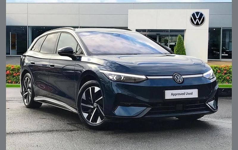 Blue Used 2024 VW ID.7 Pro Estate | £34,999 (Super price) - Image 1/4