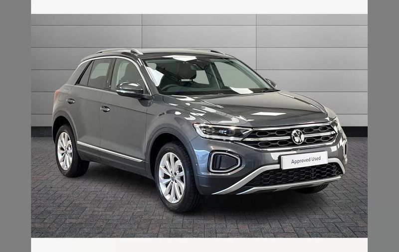 Indium grey Used 2024 VW T-Roc Style SUV | £21,990 (Fair price) - Image 1/4