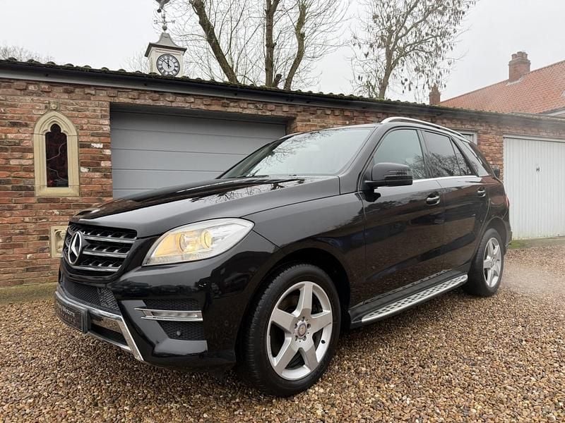Black Used 2012 Mercedes ML250 SUV | £9,295 (Fair price) - Image 1/3