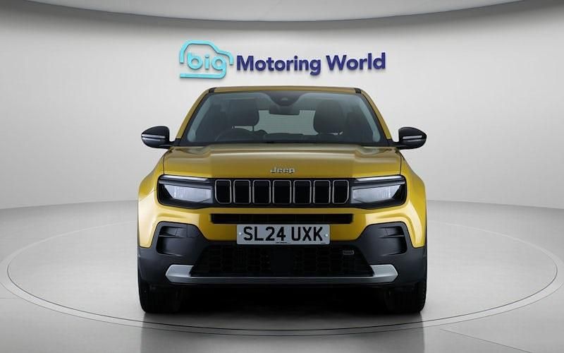 Used Jeep Avenger Altitude 101 HP (74 kW) 2024 Yellow SUV