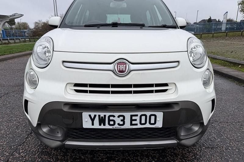 White Used 2014 Fiat 500L Trekking MPV | £5,299 (Fair price) - Image 1/1