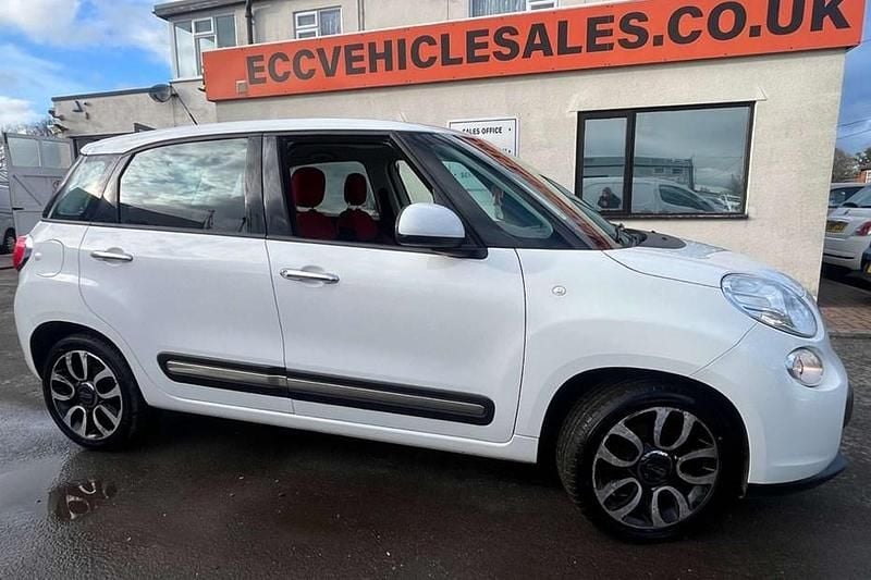 Used Fiat 500L Star 95 HP (69 kW) 2013 White MPV