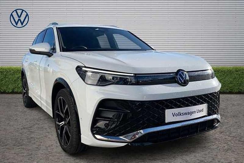 Used VW Tiguan R-line 150 HP (110 kW) 2024 White SUV