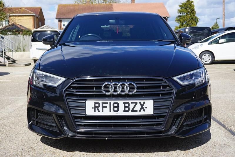 Używany Audi A3 Black Edition 150 KM (110 kW) 2018 Czarny Sedan/Limuzyna