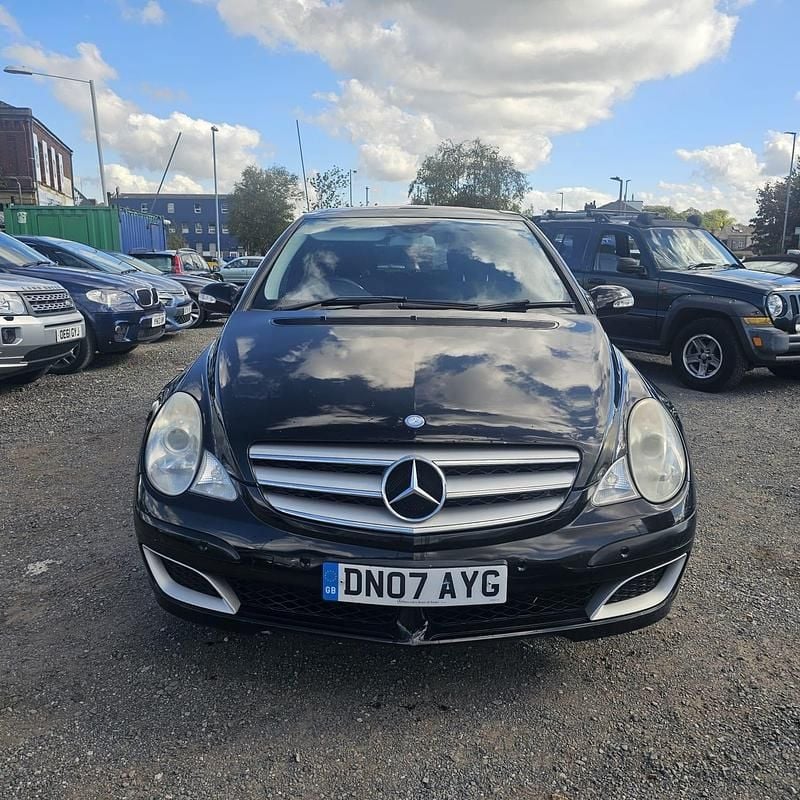 Used Mercedes R320 2007 Black MPV