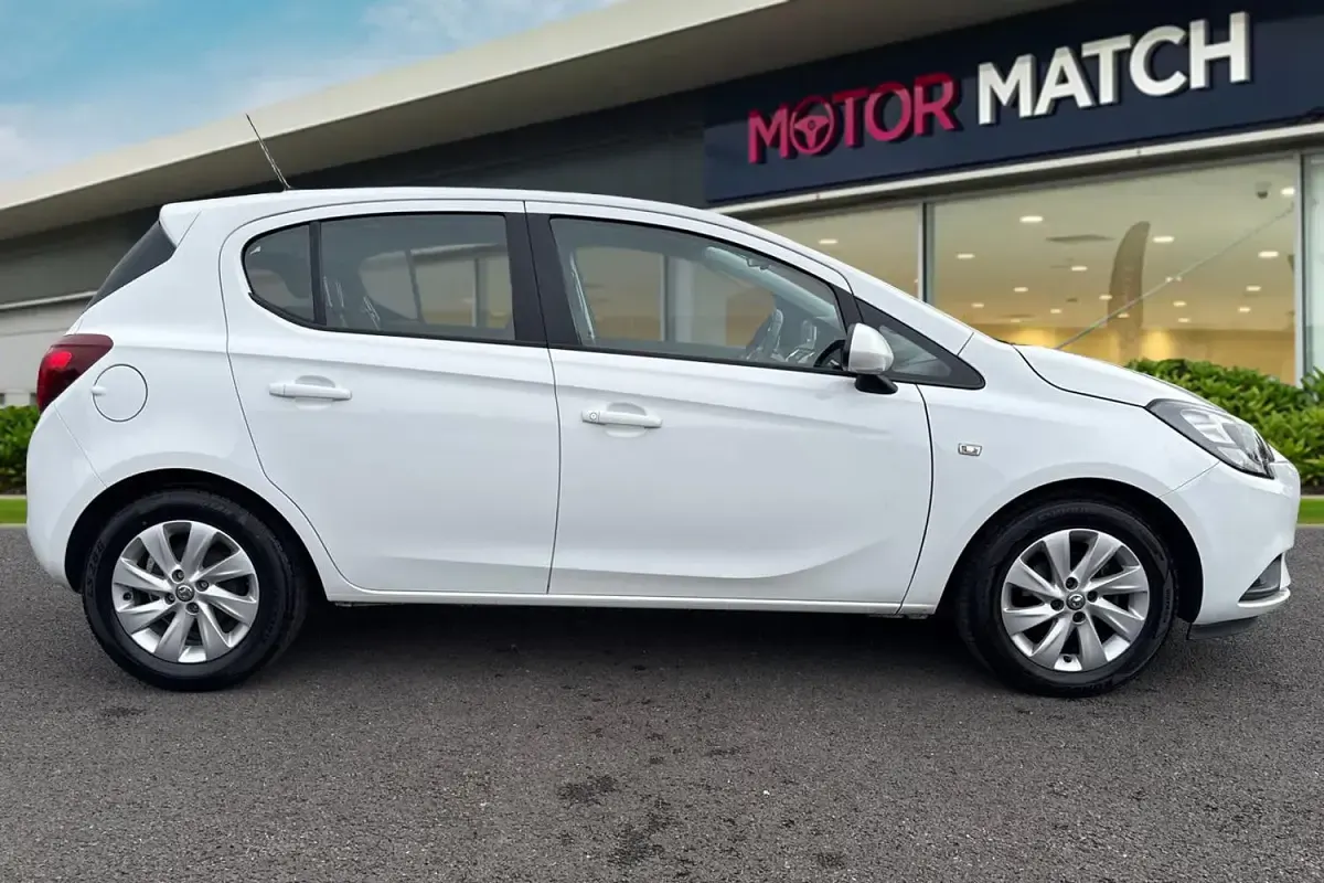 Used Vauxhall Corsa Design Edition 2019 White Hatchback