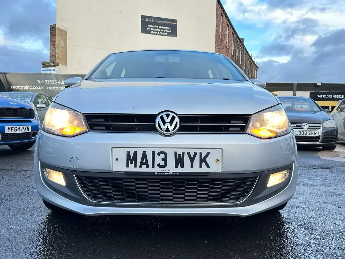 Used VW Polo SEL 2013 Silver Hatchback