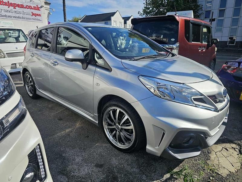 Begagnad Nissan Note S 98 HK (72 kW) 2025 Silver Halvkombi