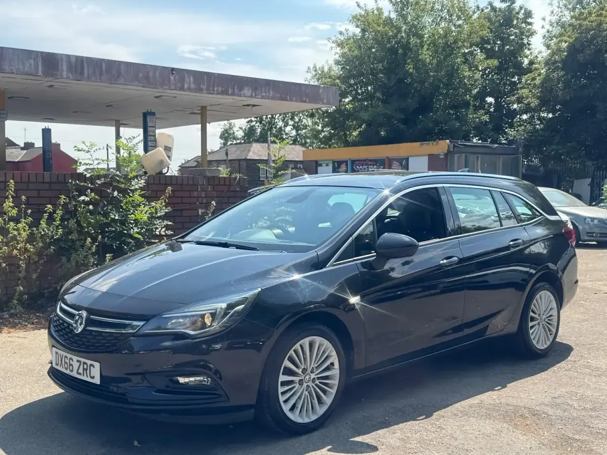 Used Vauxhall Astra Elite 2016 Black Estate