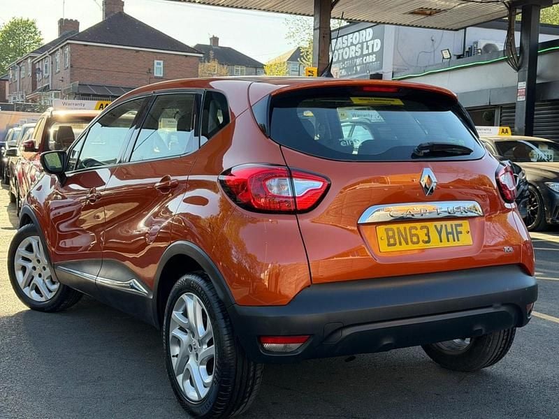 Second-hand Renault Captur Dynamique 90 CP (66 kW) 2013 Portocaliu SUV
