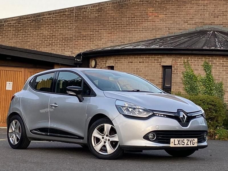 Silver Used 2015 Renault Clio IV Dynamique Hatchback | £4,290 (Good price) - Image 1/4
