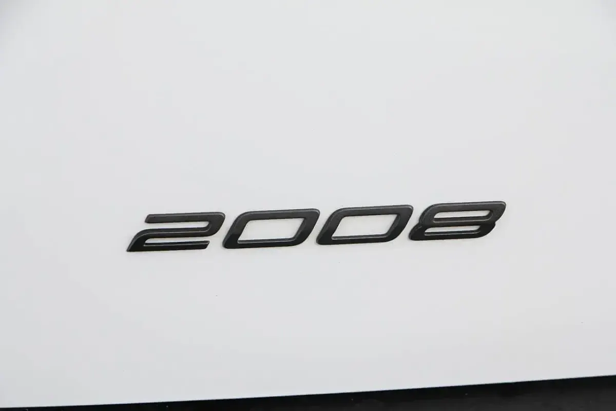 Used Peugeot 2008 GTi 135 HP (99 kW) 2024 White SUV