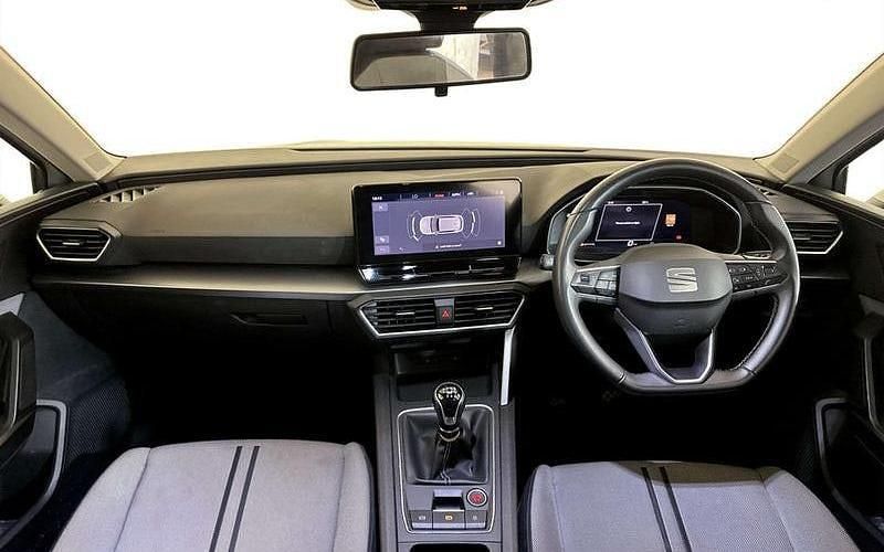 Used Seat Leon SE Dynamic 116 HP (85 kW) 2023 Hatchback