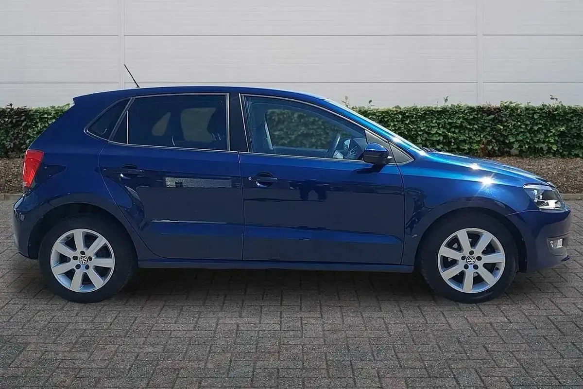 Used VW Polo Match 85 HP (62 kW) 2012 Blue Hatchback