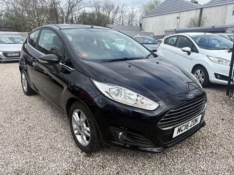 Used Ford Fiesta Zetec 82 HP (60 kW) 2016 Black Hatchback
