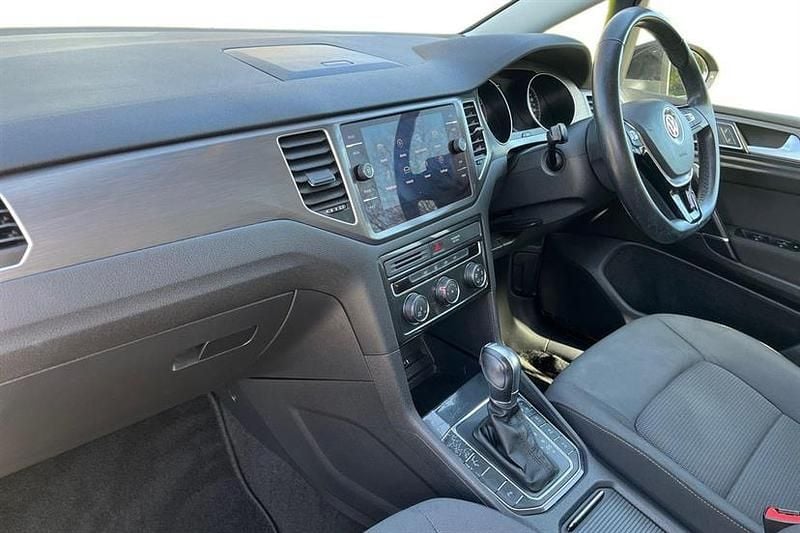 Used VW Golf VII SE 130 HP (95 kW) 2018 Black Hatchback