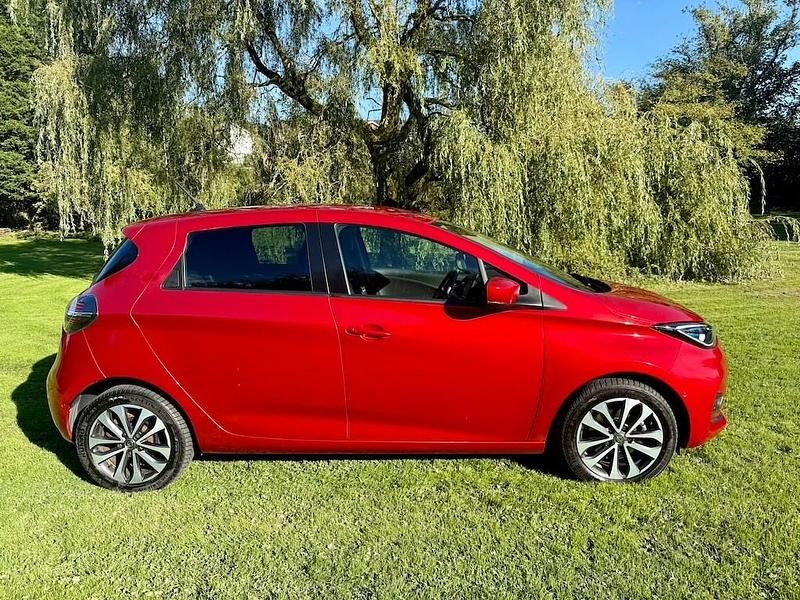 Red Used 2021 Renault Rapid GT-Line Hatchback | £7,995 (Good price) - Image 1/4