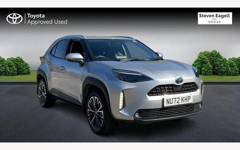 Used 2025 Toyota Yaris Hybrid Estate | £24,489 (Fair price) - Image 1/4