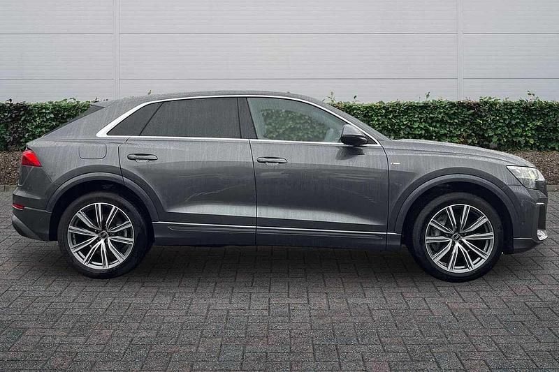 New Audi Q8 S-Line 334 HP (245 kW) 2025 Daytona grey pearl effect SUV