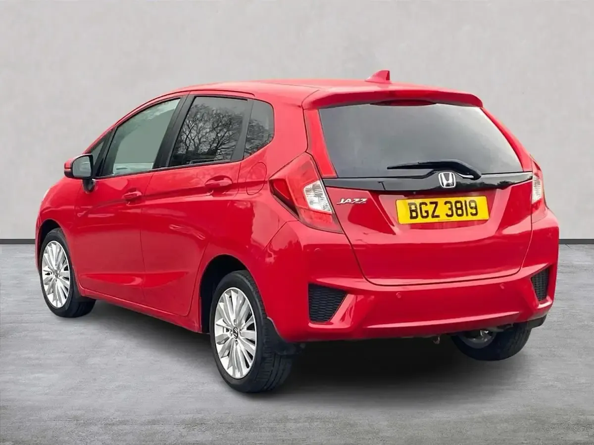 Second-hand Honda Jazz EX 102 CP (75 kW) 2016 Roșu Hatchback