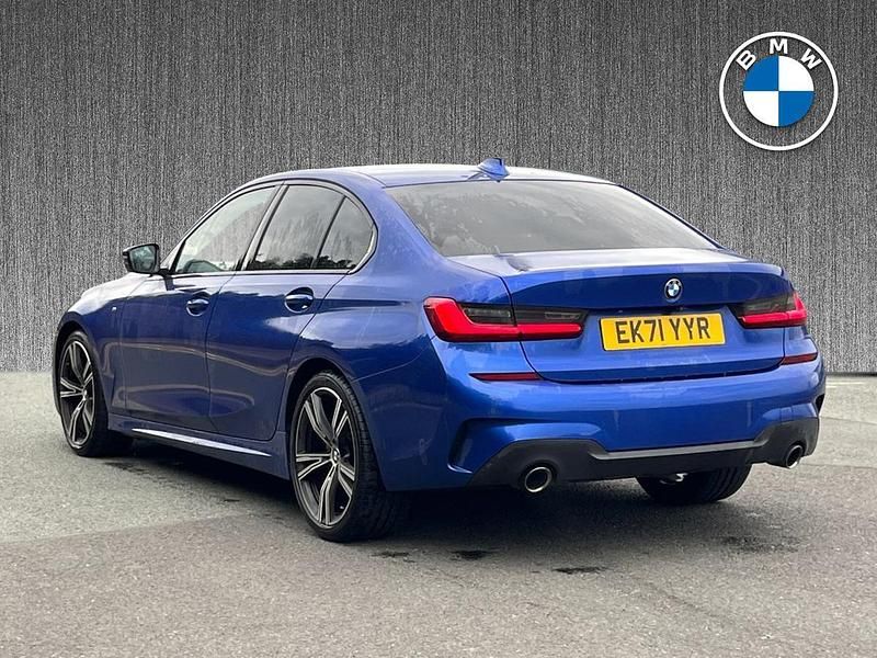 Used BMW 318 M Sport 154 HP (113 kW) 2021 Blue Sedan