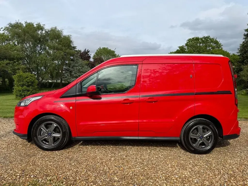 Used Ford Transit Connect Sport 120 HP (88 kW) 2019 Red MPV