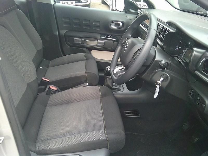 Used Citroën C3 Feel 110 HP (80 kW) 2017 Silver Hatchback