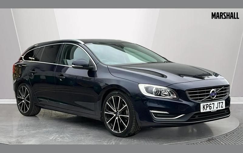 Used Volvo V60 SE Lux 190 HP (139 kW) 2017 Blue Estate