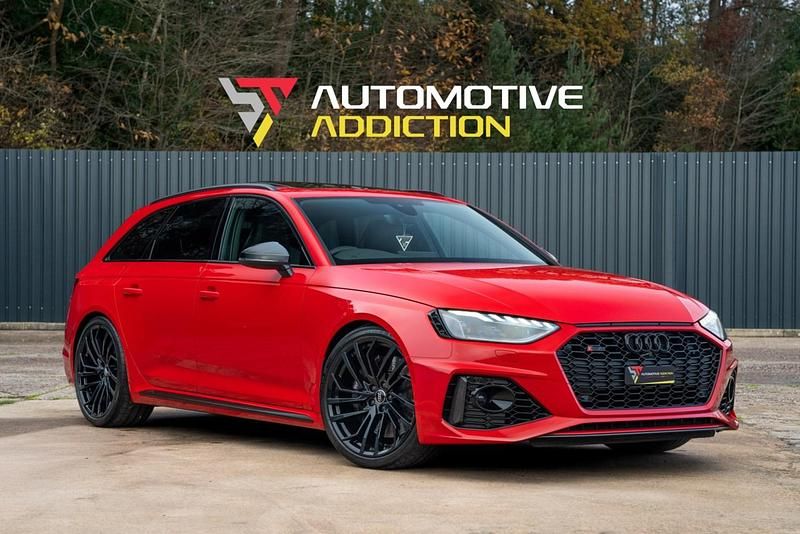 Used Audi RS4 Advanced 450 HP (330 kW) 2020 Red Estate