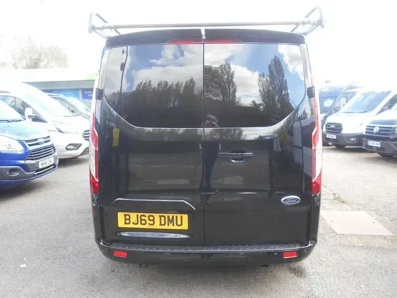 Used Ford Transit Custom Limited 130 HP (95 kW) 2019 Black Van