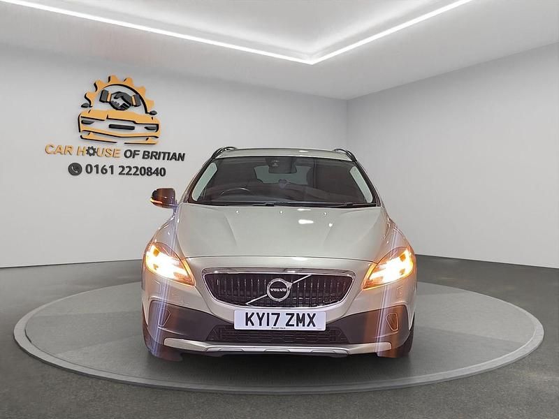 Used Volvo V40 Pro 2017 Gold Hatchback