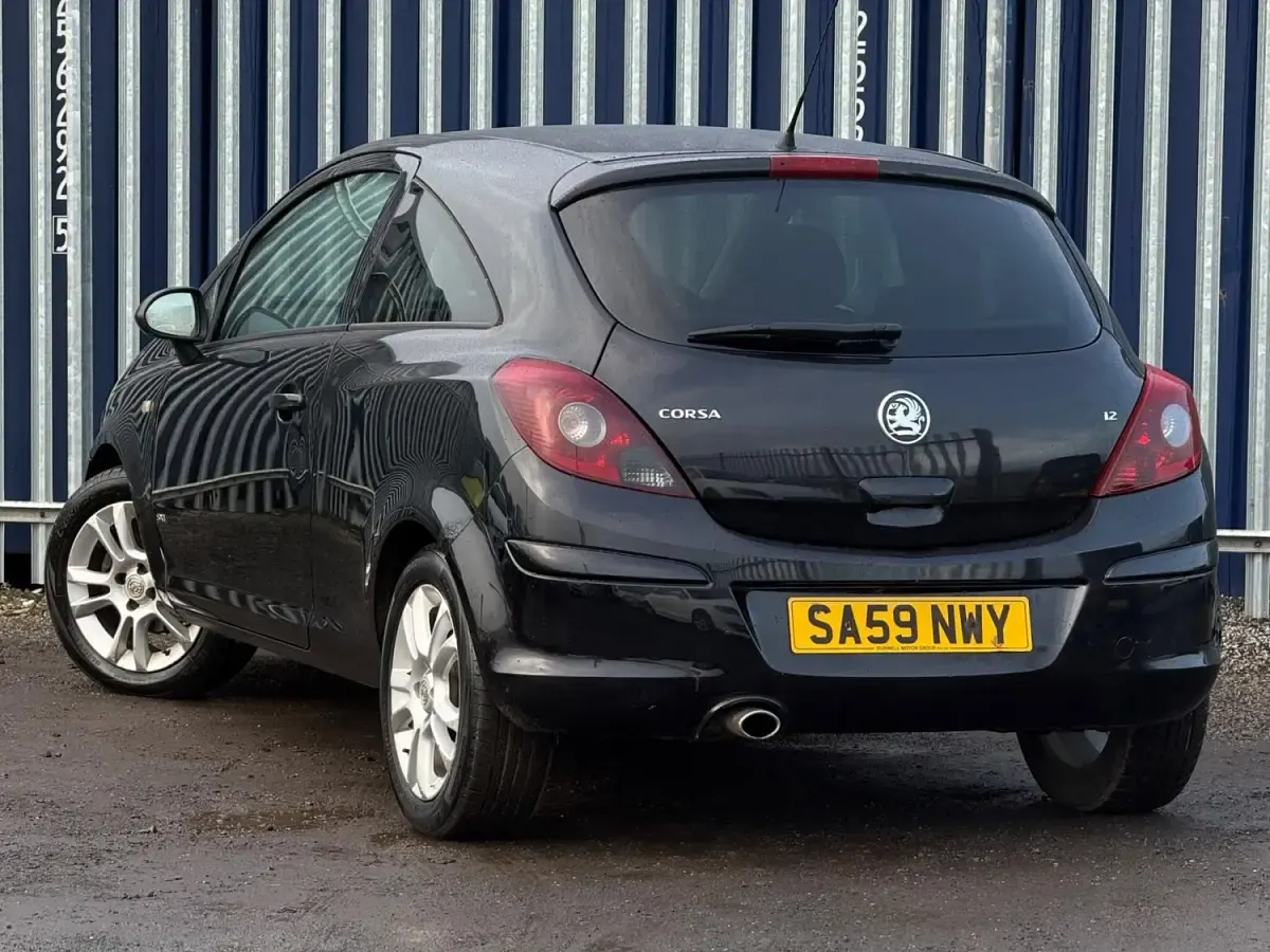 Używany Vauxhall Corsa 79 KM (58 kW) 2009 Czarny Hatchback