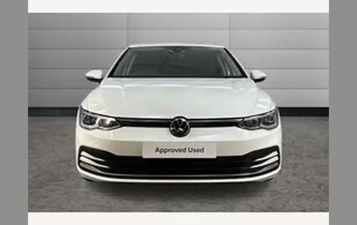 Used VW Golf VIII Style 147 HP (108 kW) 2021 White Hatchback