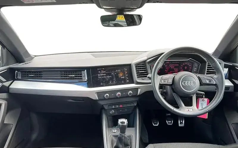 Usado Audi A1 Sportback S-Line 95 HP (69 kW) 2026 Citadino