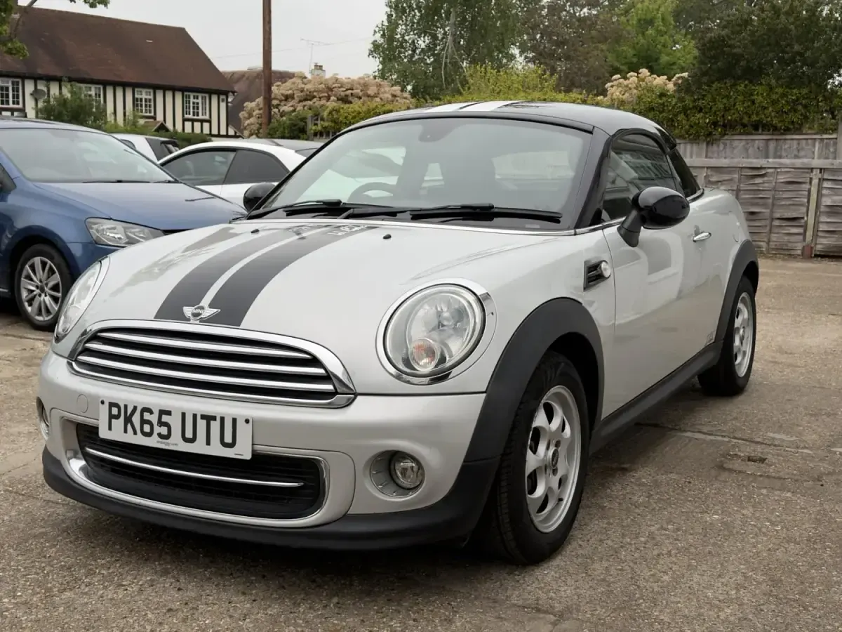 Begagnad Mini Cooper Coupé 122 HK (89 kW) 2015 Silver Sportkupé