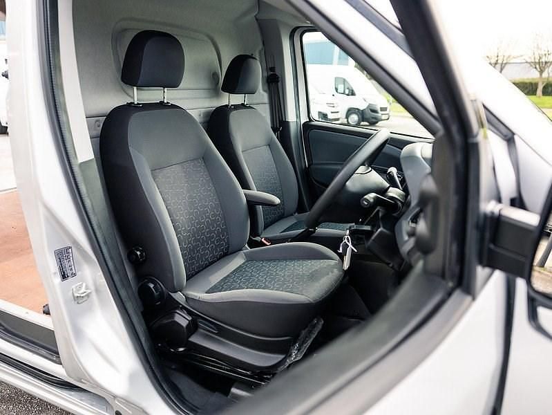 Used Fiat Doblò 120 HP (88 kW) 2021 Silver MPV